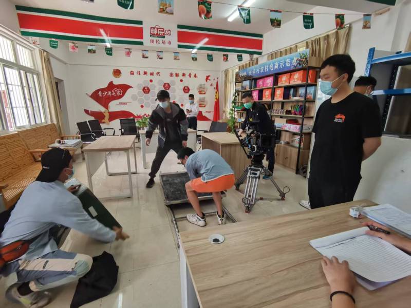 德阳广告片拍摄公司：极简主义践行者，少即是多的视觉哲学